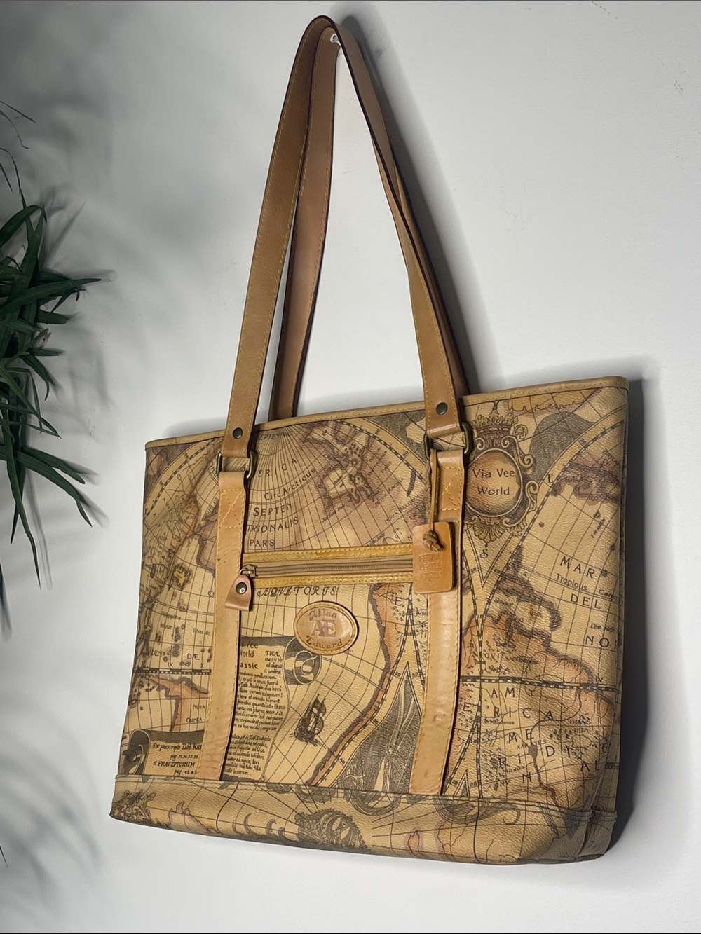 ALLAN EDWARD | Vintage World Map Tote Bag – Tan & Brown
